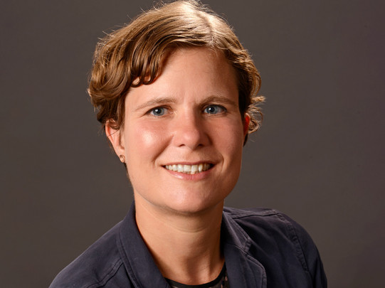 Portrait photo of Dr. Katrin Stolz