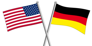 Gekreuzte Flaggen: USA und Deutschland