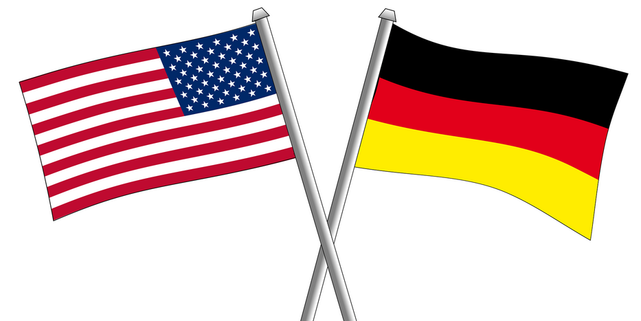 Gekreuzte Flaggen: USA und Deutschland