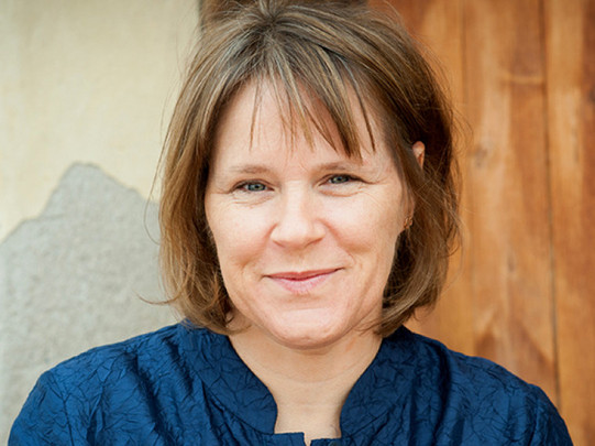 Portrait photo of Prof. Dr. Erin Leahey