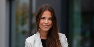 Porträtfoto von Nina Carolin Bieling
