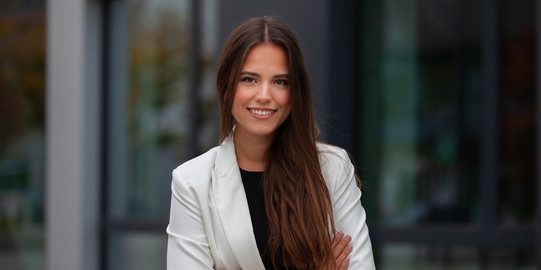 Nina Carolin Bieling Portrait photo of Nina Carolin Bieling